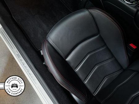 2014-Maserati-GranTurismo-Sport_17