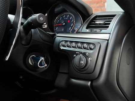 2014-Maserati-GranTurismo-Sport_25