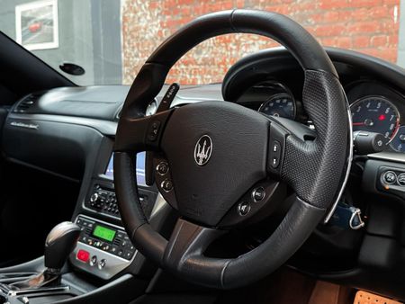 2014-Maserati-GranTurismo-Sport_26