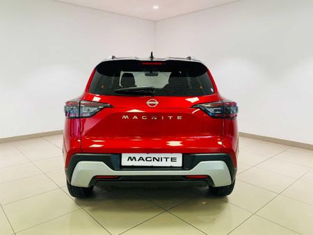 2025-Nissan-Magnite-10-Visia_4
