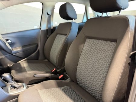 2024-Volkswagen-Polo-Vivo-16-Life_15