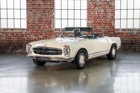 1970-Mercedes-Benz-SL-280sl-Pagoda-W113_0
