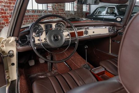1970-Mercedes-Benz-SL-280sl-Pagoda-W113_10