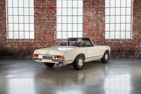 1970-Mercedes-Benz-SL-280sl-Pagoda-W113_5