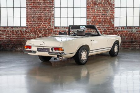 1970-Mercedes-Benz-SL-280sl-Pagoda-W113_7