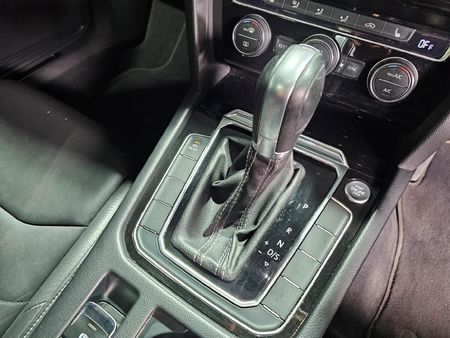 2018-Volkswagen-Arteon-20-TDI-R-Line-Auto_14