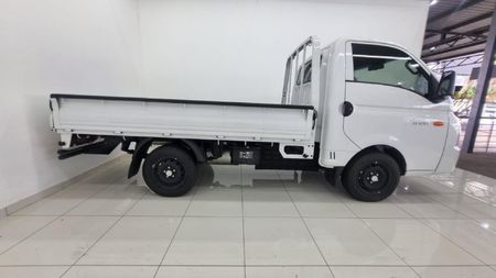 2025-Hyundai-H100-Bakkie-26D-Dropside_2