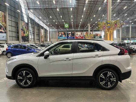 2023-Mitsubishi-Eclipse-Cross-20-GLS-Auto_3