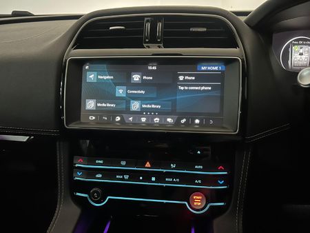 2017-Jaguar-F-Pace-20Di4-AWD-R-Sport-177kW_15