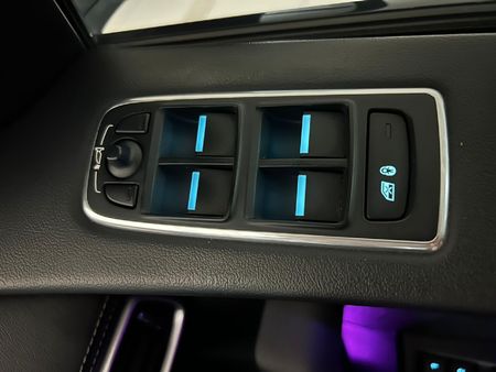2017-Jaguar-F-Pace-20Di4-AWD-R-Sport-177kW_17