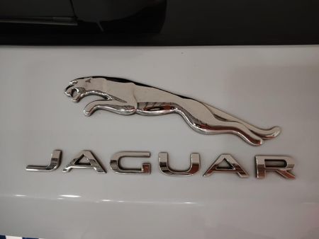 2017-Jaguar-F-Pace-20Di4-AWD-R-Sport-177kW_5
