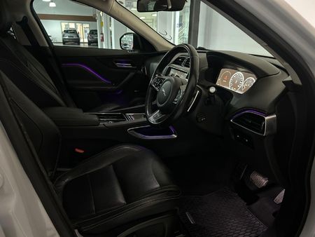 2017-Jaguar-F-Pace-20Di4-AWD-R-Sport-177kW_7