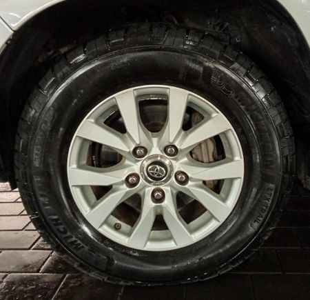 2016-Toyota-Land-Cruiser-200-45-D-V8-VX-Auto_16
