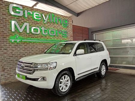 2016-Toyota-Land-Cruiser-200-45-D-V8-VX-Auto_6