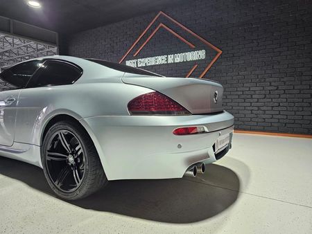 2007-BMW-M6-Coupe_24