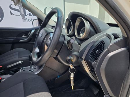 2020-Mahindra-XUV-500-22D-mHawk-7-seat-W6-Auto_12