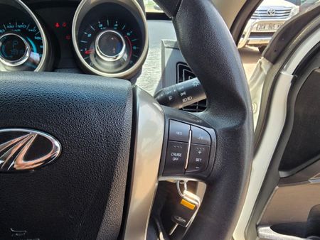 2020-Mahindra-XUV-500-22D-mHawk-7-seat-W6-Auto_15