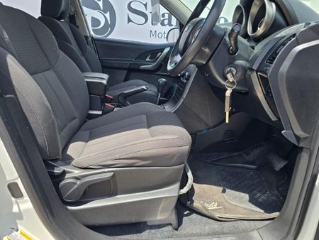 2020-Mahindra-XUV-500-22D-mHawk-7-seat-W6-Auto_17