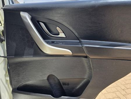 2020-Mahindra-XUV-500-22D-mHawk-7-seat-W6-Auto_21