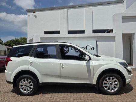 2020-Mahindra-XUV-500-22D-mHawk-7-seat-W6-Auto_2