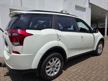 2020-Mahindra-XUV-500-22D-mHawk-7-seat-W6-Auto_5