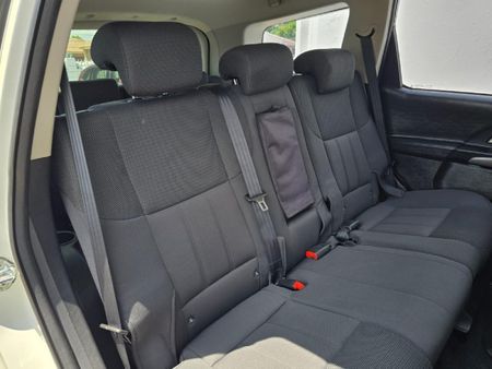 2020-Mahindra-XUV-500-22D-mHawk-7-seat-W6-Auto_8
