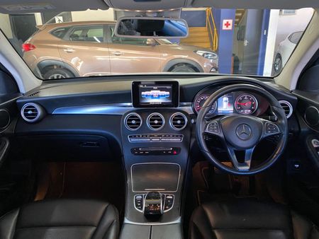 2017-Mercedes-Benz-GLC-220d-AMG_7