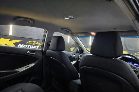 2018-Hyundai-Accent-16-GLS-Fluid-Auto_12