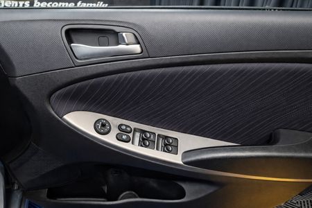 2018-Hyundai-Accent-16-GLS-Fluid-Auto_13