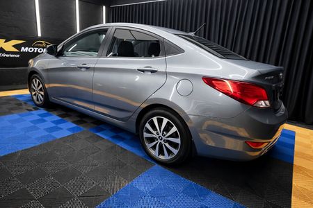 2018-Hyundai-Accent-16-GLS-Fluid-Auto_3