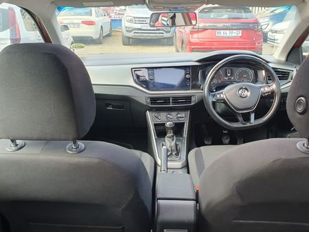 2019-Volkswagen-Polo-VW-POLO-8-R-LINE-10-2019_13