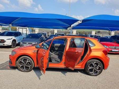 2019-Volkswagen-Polo-VW-POLO-8-R-LINE-10-2019_4