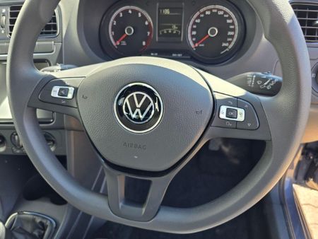 2026-Volkswagen-Polo-Vivo-14-Life_11