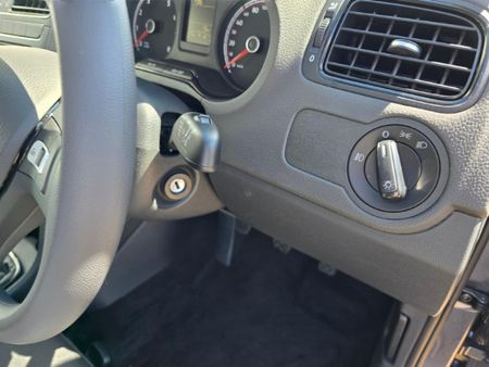 2026-Volkswagen-Polo-Vivo-14-Life_12