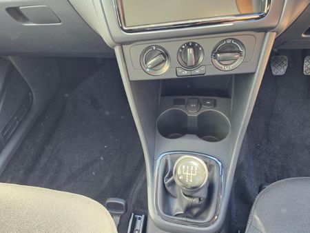 2026-Volkswagen-Polo-Vivo-14-Life_13