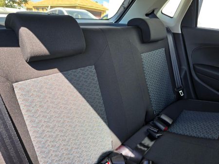 2026-Volkswagen-Polo-Vivo-14-Life_8