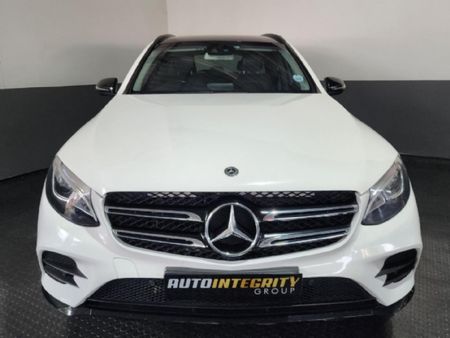 2019-Mercedes-Benz-GLC-250d-AMG_1