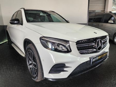 2019-Mercedes-Benz-GLC-250d-AMG_2