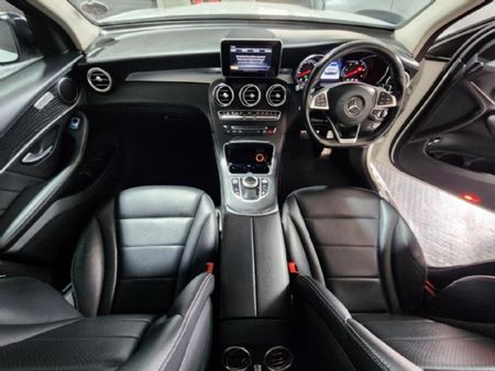 2019-Mercedes-Benz-GLC-250d-AMG_8