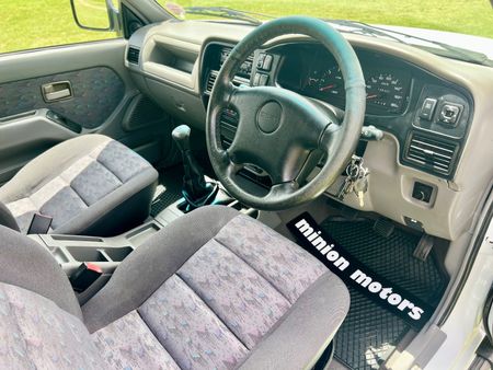 2001-Isuzu-KB-280-DT-LX-4x2-Double-Cab_11