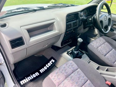 2001-Isuzu-KB-280-DT-LX-4x2-Double-Cab_15