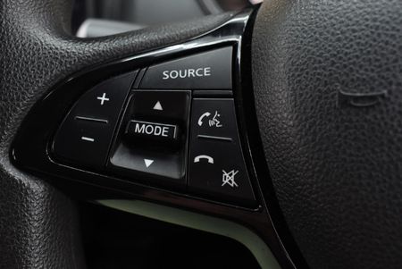 2024-Renault-Kiger-10T-Intens-Auto_17