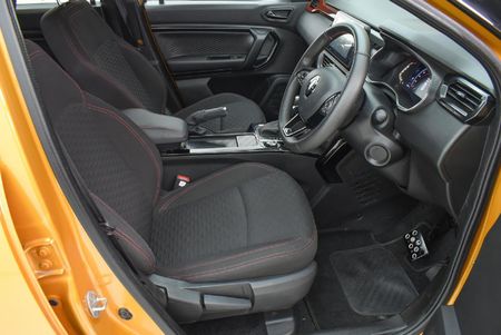 2024-Renault-Kiger-10T-Intens-Auto_5
