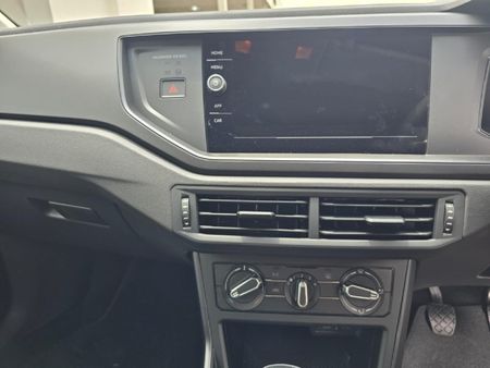 2026-Volkswagen-Polo-10-TSI_10