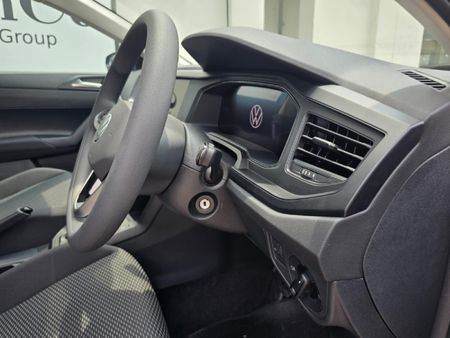 2026-Volkswagen-Polo-10-TSI_13