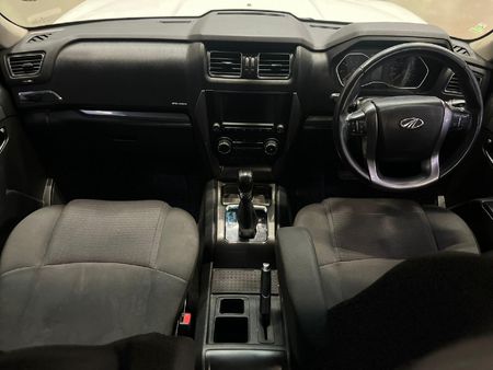 2022-Mahindra-Pik-Up-22-mHawk-S11-Auto-Double-Cab_9