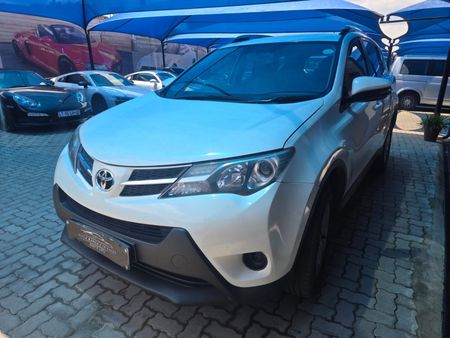 2013-Toyota-RAV4-20-GX-Auto_2