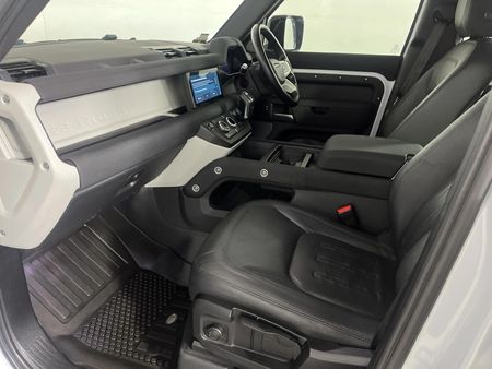 2021-Land-Rover-Defender-110-D240-S-177kW_8