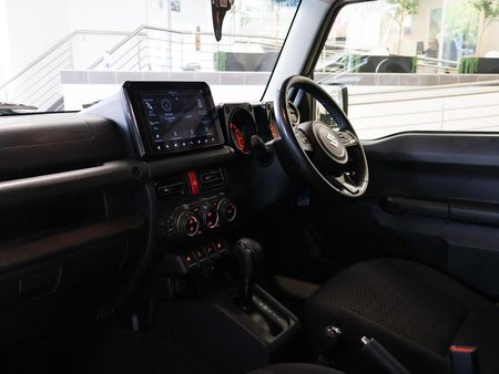 2024-Suzuki-Jimny-5-DOOR-AUTO_10