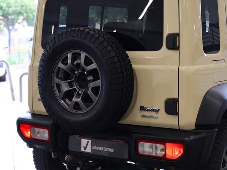 2024-Suzuki-Jimny-5-DOOR-AUTO_17